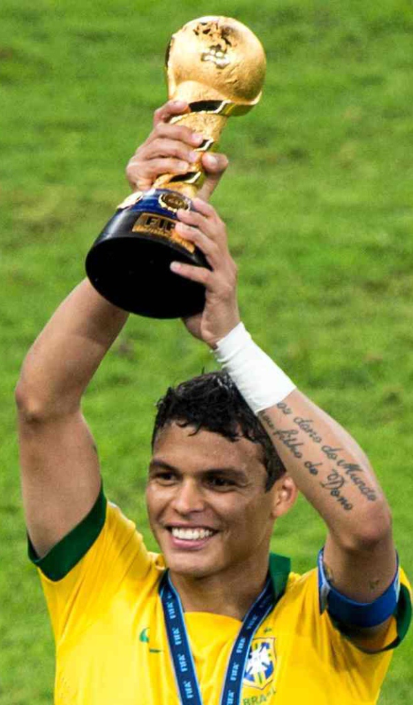 Лучший игрок ПСЖ Тиаго Силва