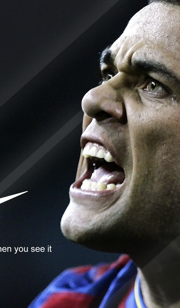 Защитник Барселоны Даниэл Алвес