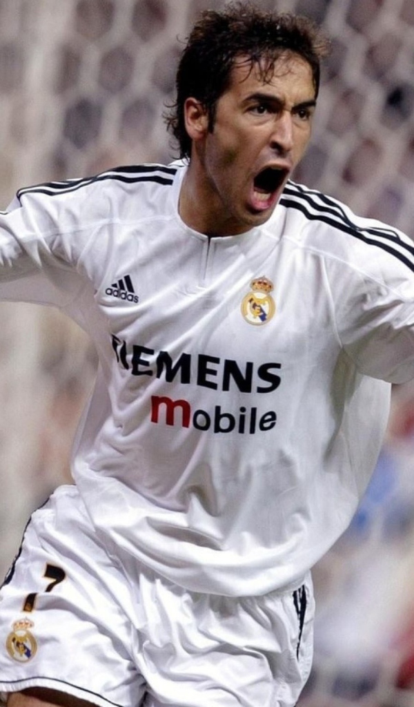 Футболист Аль Садд Рауль Гонсалес