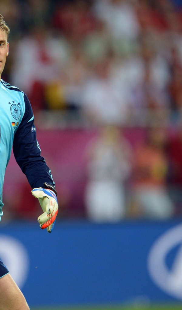  Футболист Баварии Мануэль Нойер