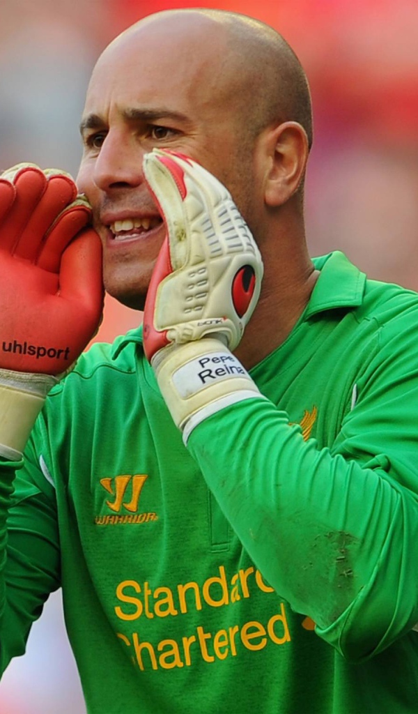 Футболист Наполи Пепе Рейна кричит