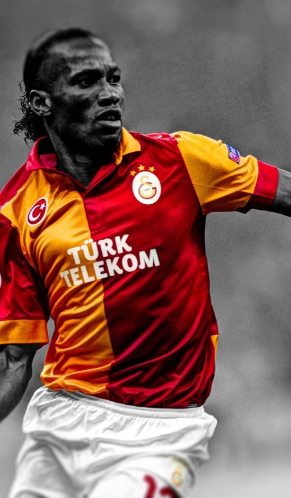  Нападающий Галатасарая Дидье Дрогба