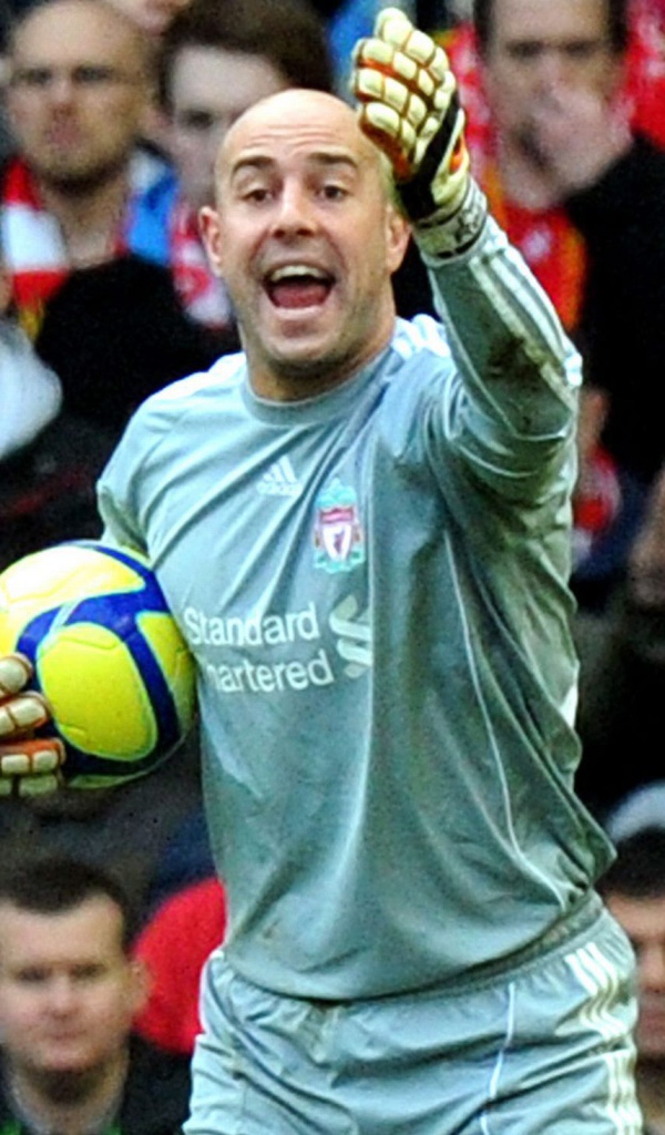 Голкипер Наполи Пепе Рейна