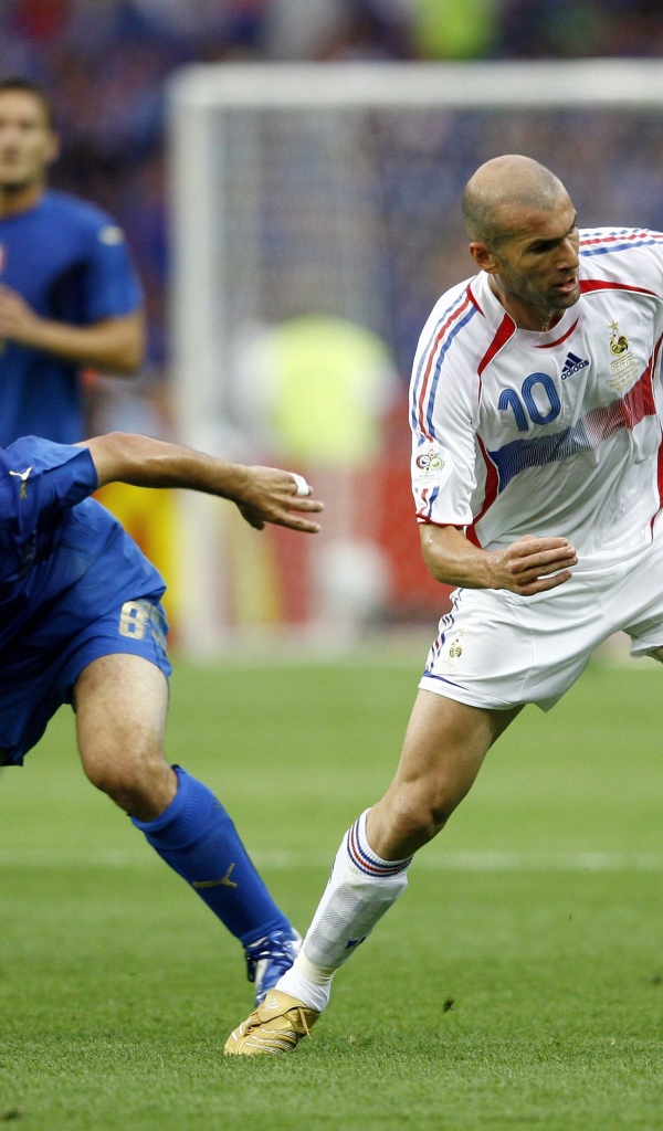 Легенда футбола Зинедин Зидан