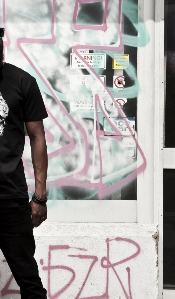 Мужчина в чёрном, swag