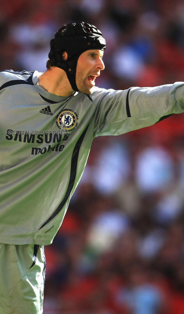 Игрок Челси Петр Чех 