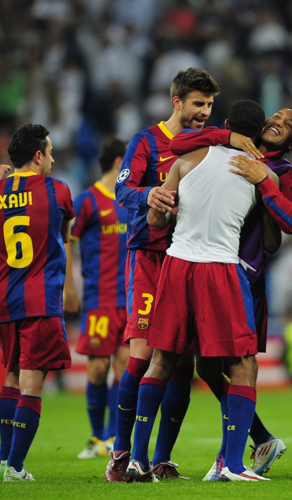 Игрок номер 2 Барселоны Даниэл Алвес и его команда