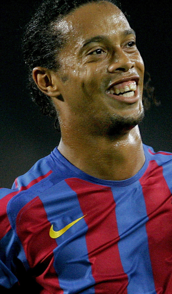 Игрок Атлетико Минейро Роналдиньо забил гол