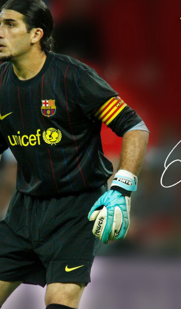 Игрок Барселоны Хосе Пинто