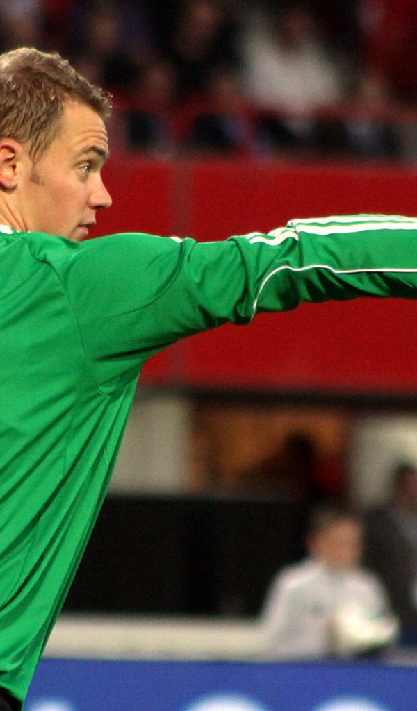 Игрок Баварии Мануэль Нойер