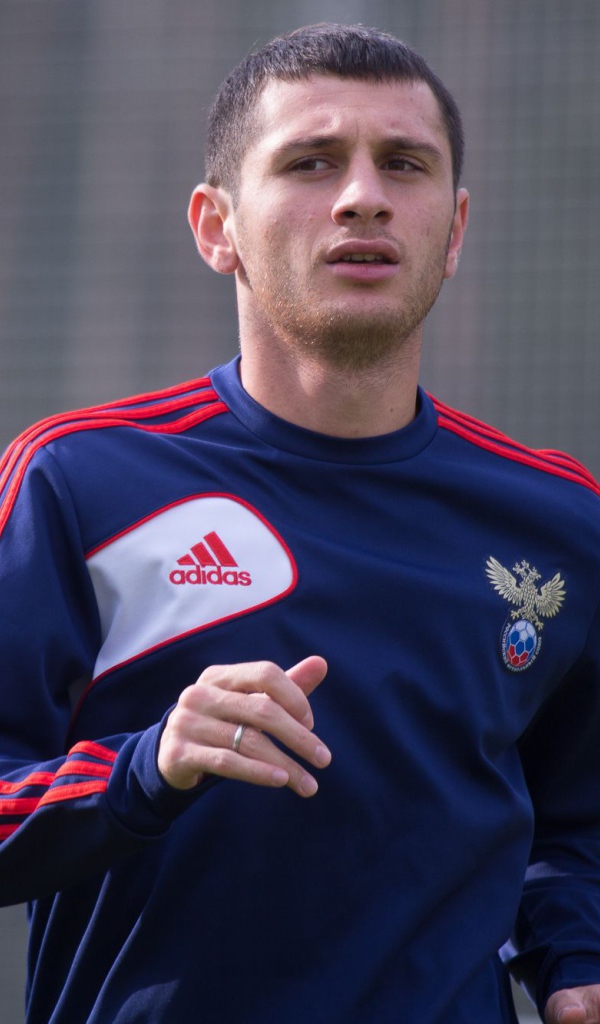 Игрок ЦСКА Алан Дзагоев на тренировке