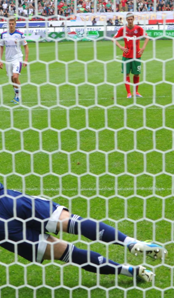 Игрок московского ЦСКА Игорь Акинфеев