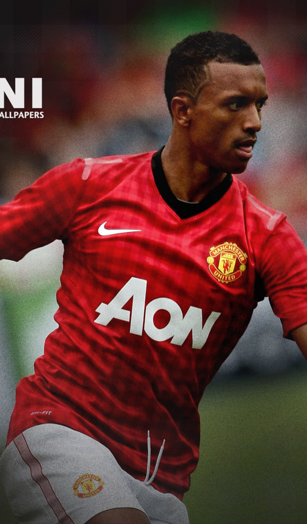  Игрок Манчестер Юнайтед Луиш Нани в темных тонах