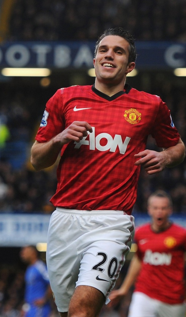 Игрок Манчестер Юнайтед Робин ван Перси после победы