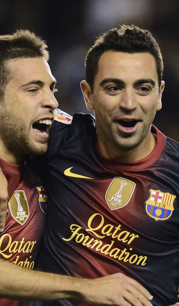 Игроки Барселоны Хорди Альба и Хави