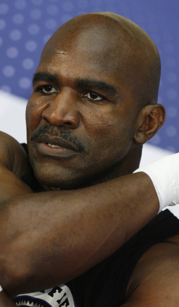 Чемпион мира по боксу Эвандер Холифилд