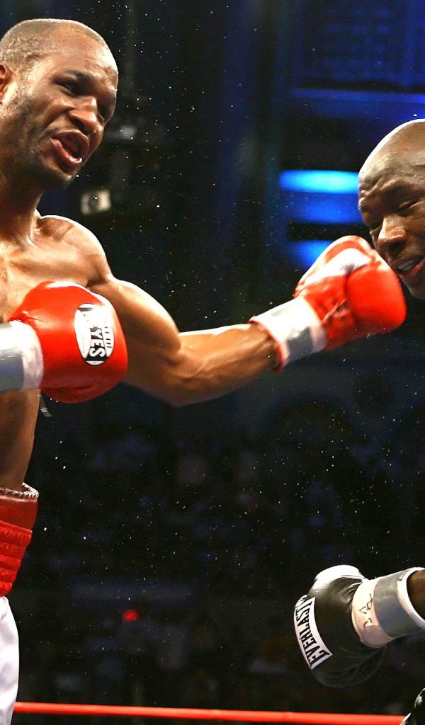 Известный боксер Бернард Хопкинс