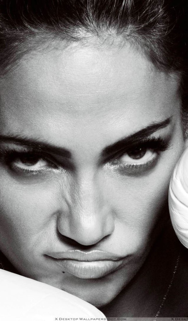 Дженнифер Лопес в боксёрских перчатках