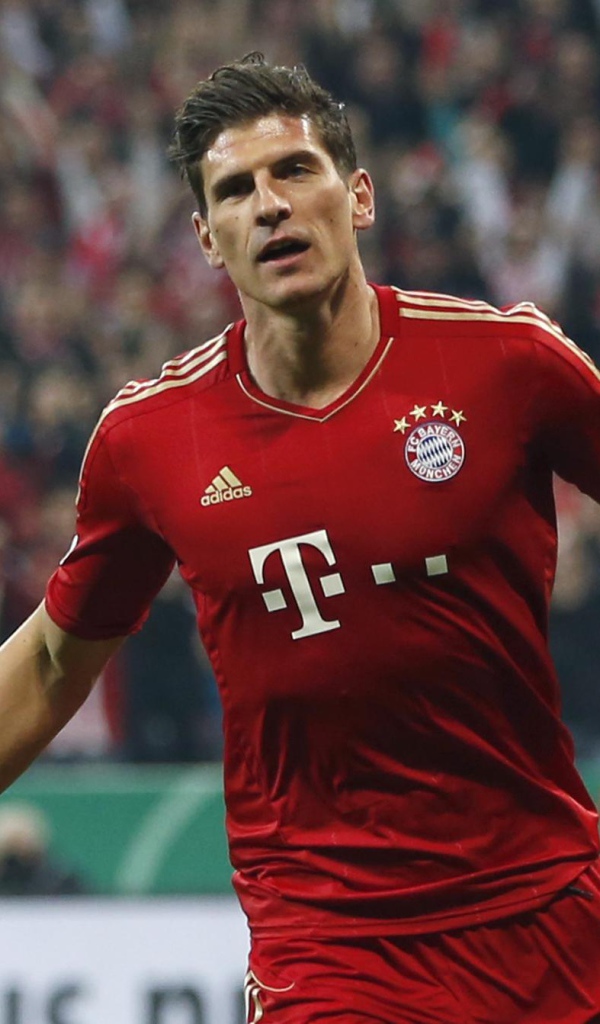 Лучший футболист Фиорентины Марио Гомес