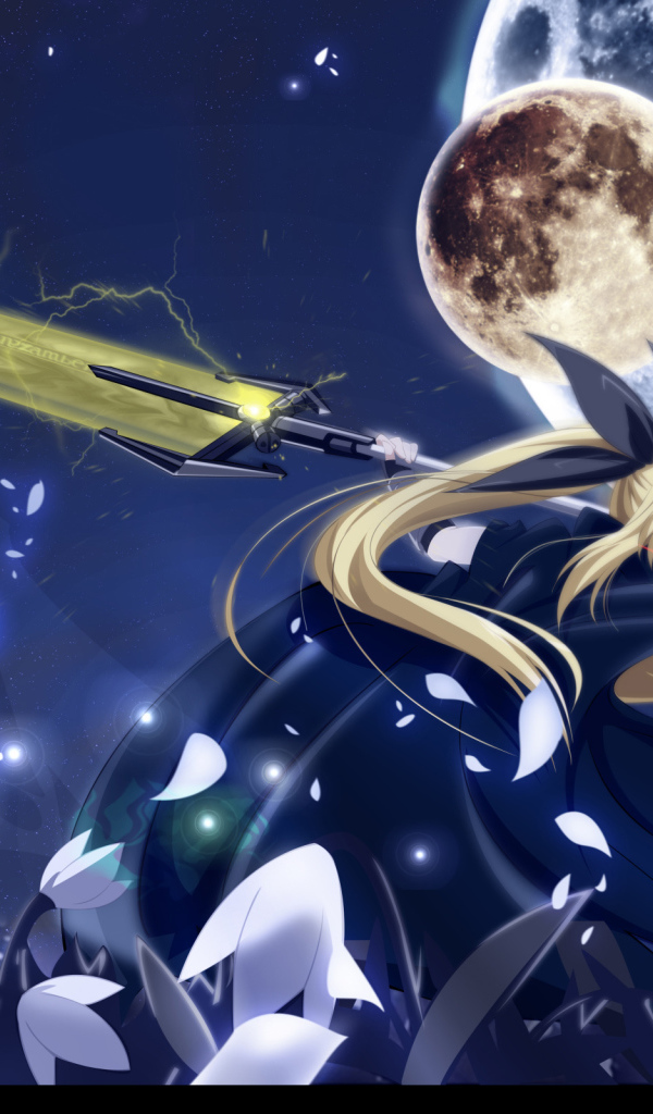 Девушка с большим мечом