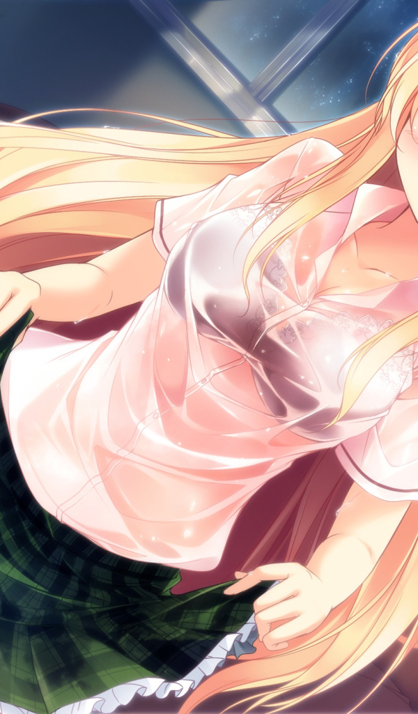 Девочка в мокрой одежде