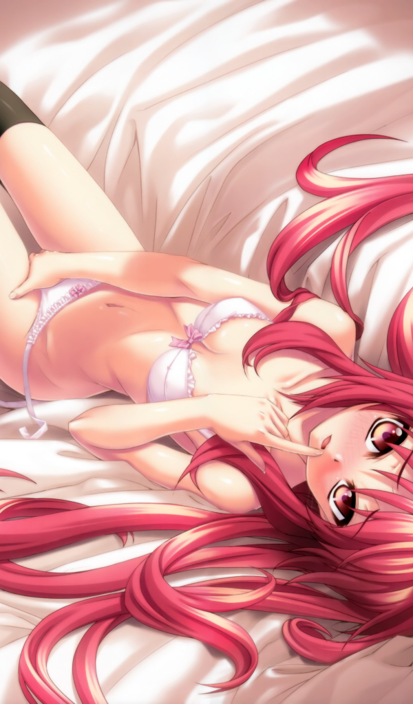 Девочка с розовыми волосами