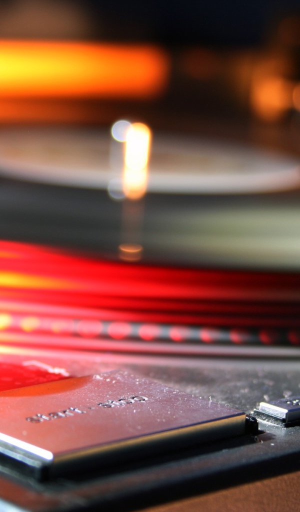 Проигрыватель виниловых пластинок