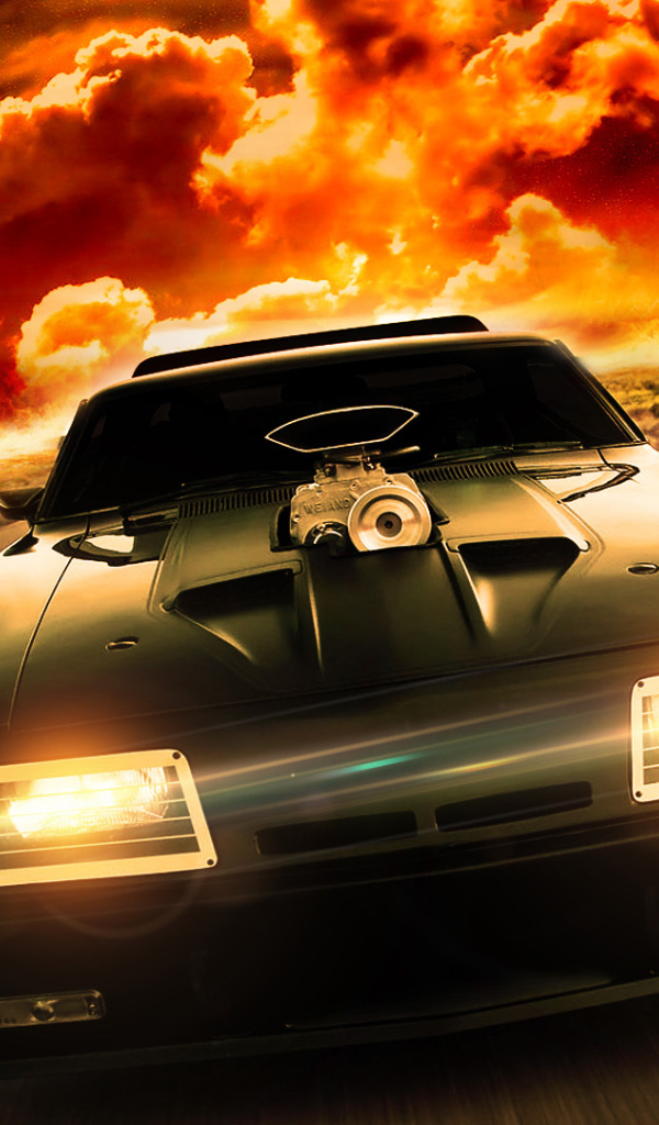 Скоростной автомобиль на фоне огня