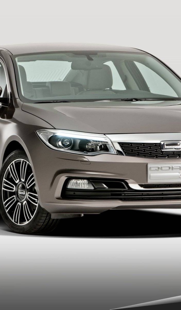 Надежная машина Qoros 3 2014