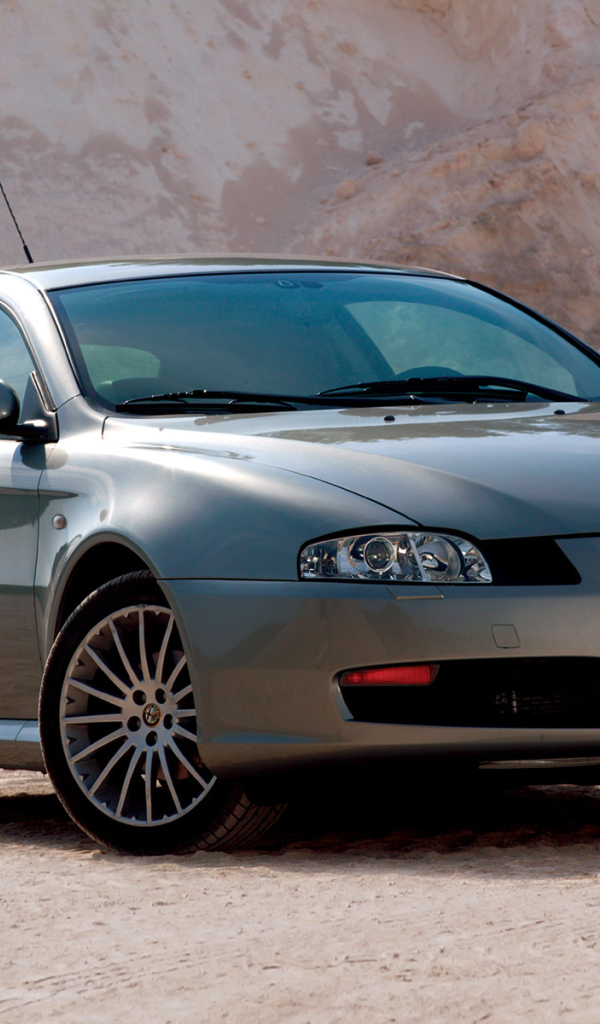 Красивый автомобиль Alfa Romeo 169