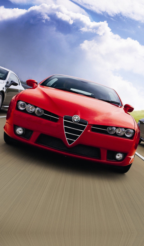 Красивый автомобиль Alfa Romeo brera