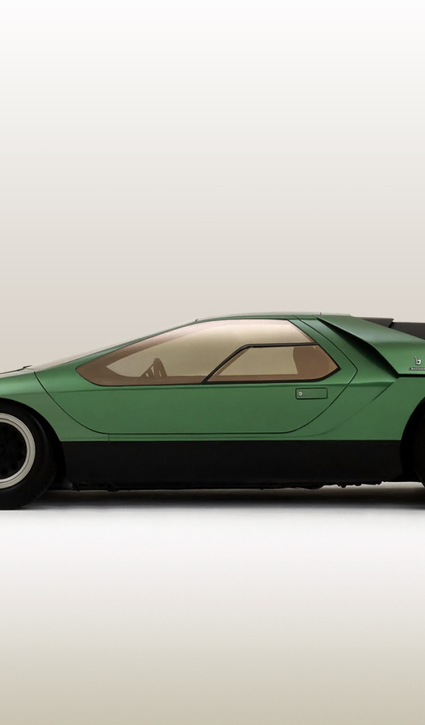 Красивый автомобиль Alfa Romeo carabo в Москве