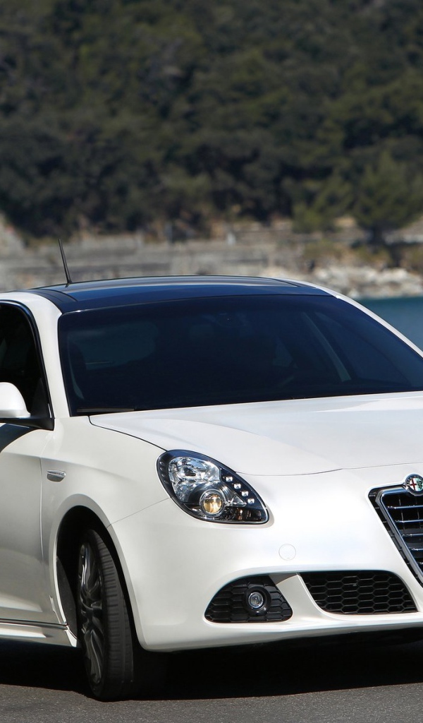 Дизайн автомобиля Alfa Romeo 145