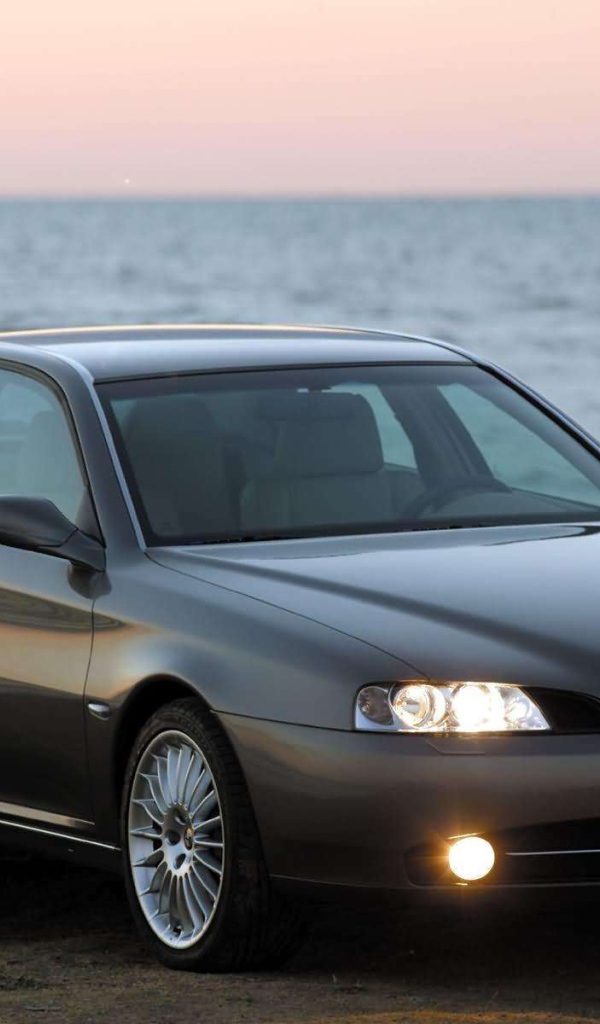 Надежный автомобиль Alfa Romeo 166