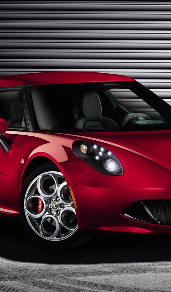 Надежный автомобиль Alfa Romeo gloria