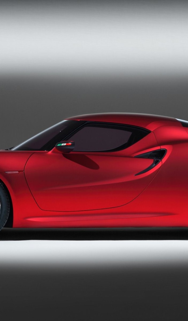 Новая машина Alfa Romeo 4c