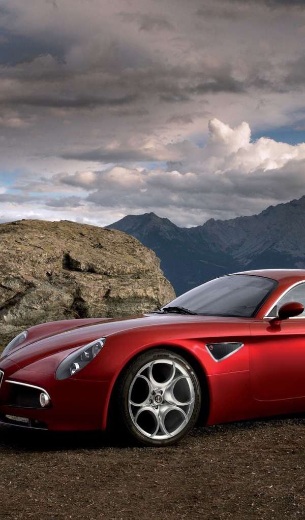 Надежная машина Alfa Romeo 8c competizione