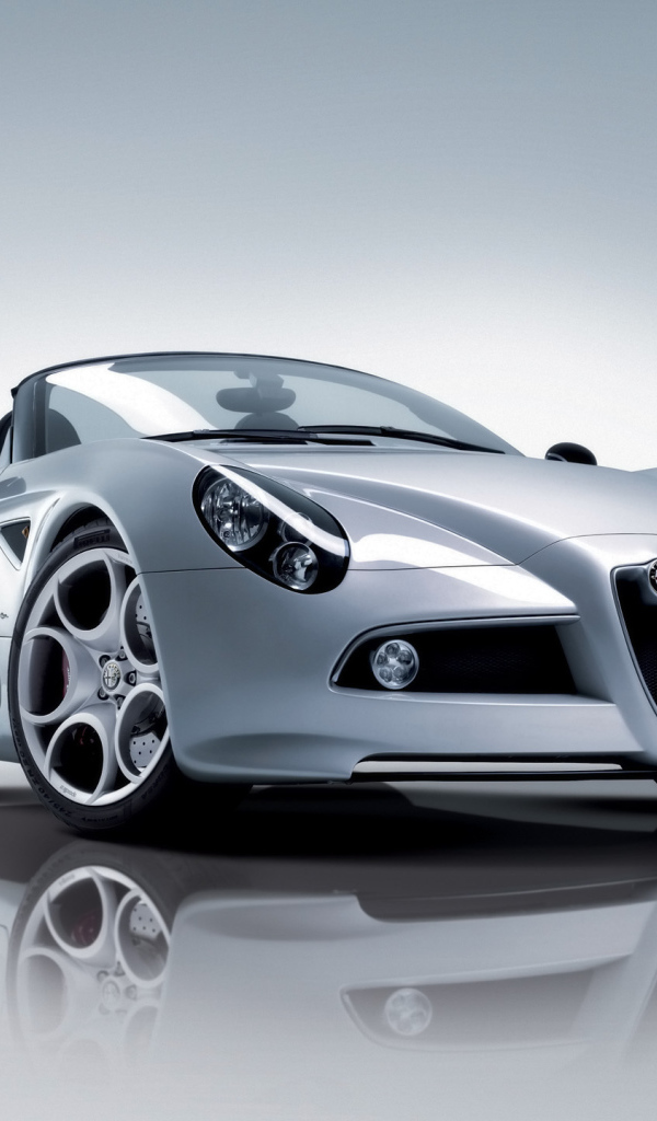 Надежная машина Alfa Romeo 8c spider