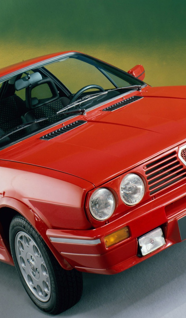 Надежный автомобиль Alfa Romeo alfasud