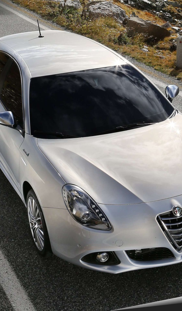 Надежная машина Alfa Romeo giulietta 2014