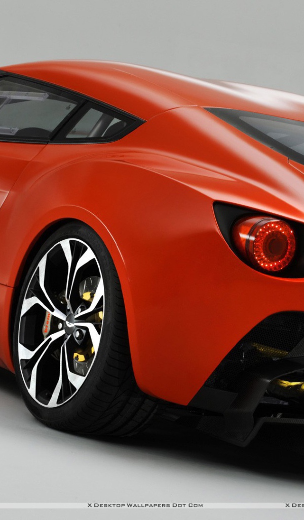 Красивый автомобиль Aston Martin zagato