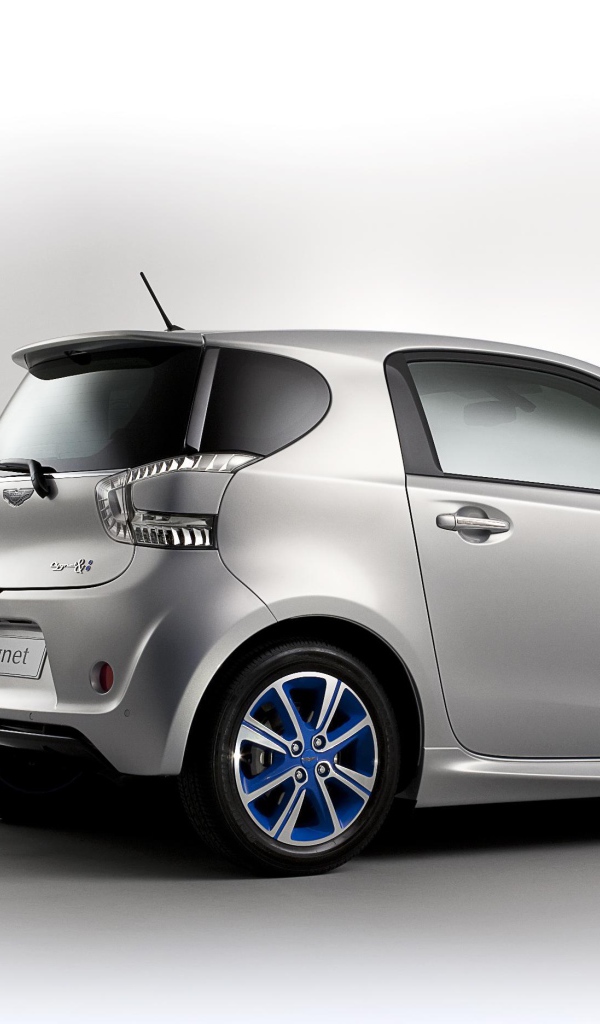 Дизайн автомобиля Aston Martin cygnet