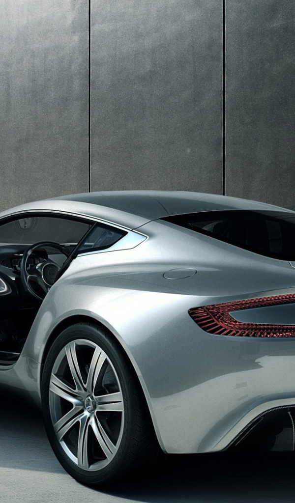 Фантастический Aston Martin one 77