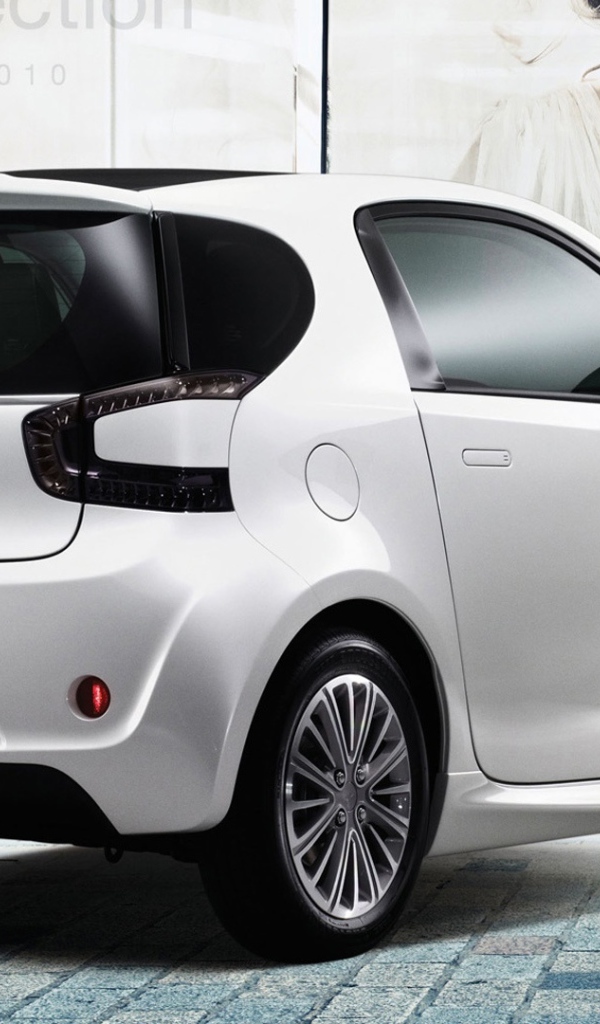 Новый автомобиль Aston Martin cygnet