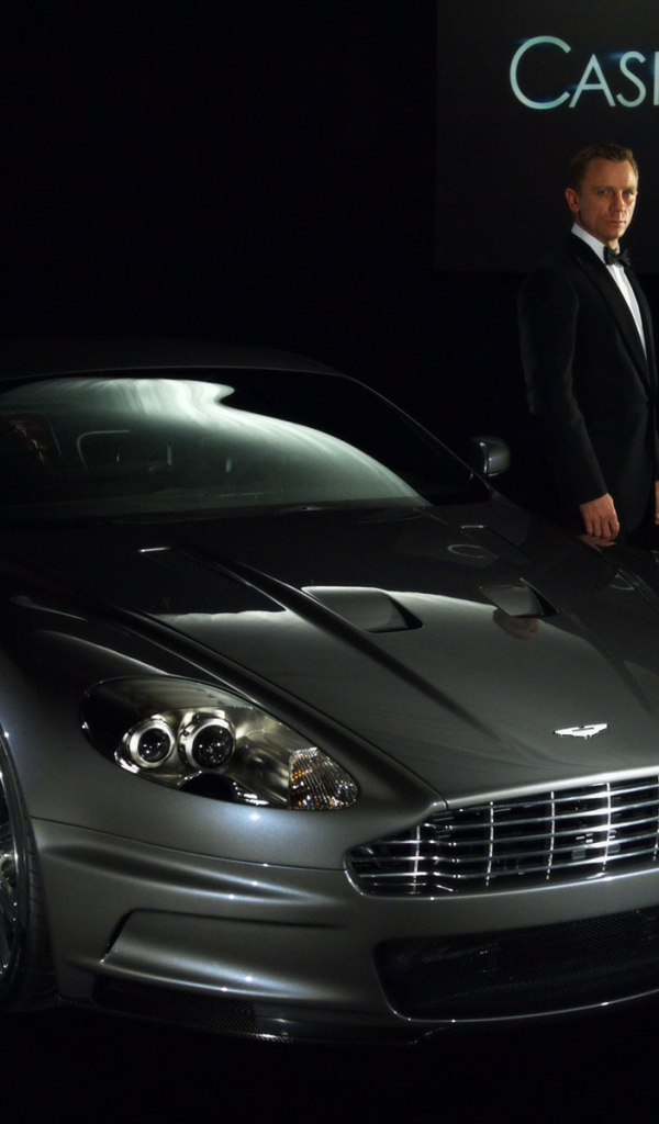 Новая машина Aston Martin dbs