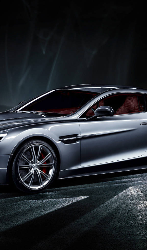 Новый автомобиль Aston Martin 2013