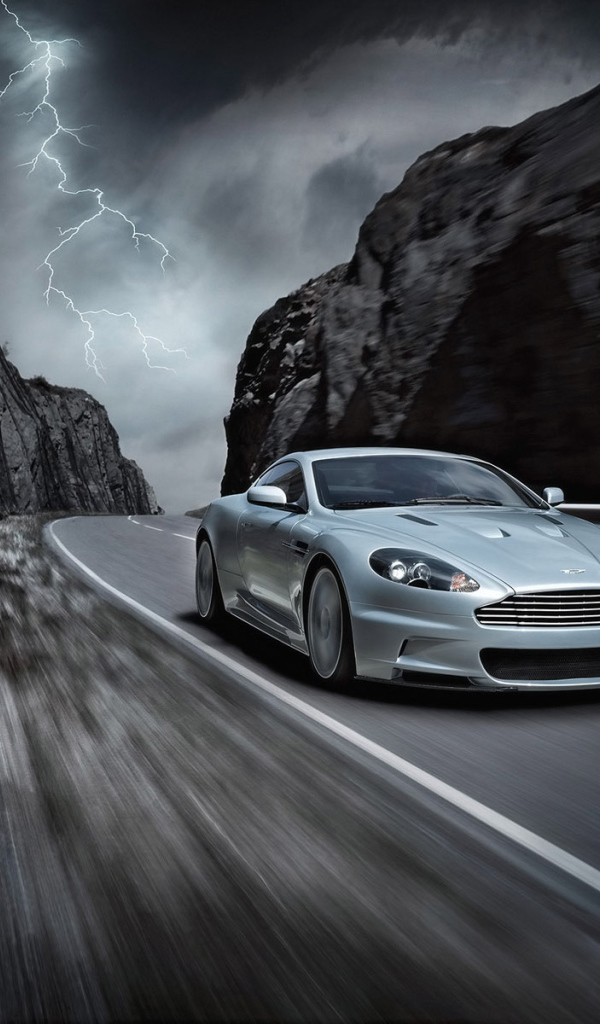 Новый автомобиль Aston Martin volante