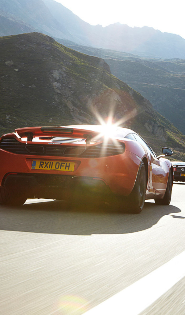 Фото автомобиля Aston Martin top gear