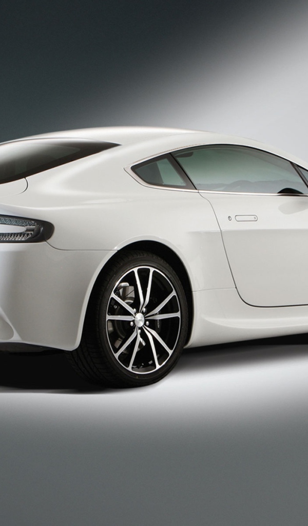 Фото автомобиля Aston Martin v8 vantage