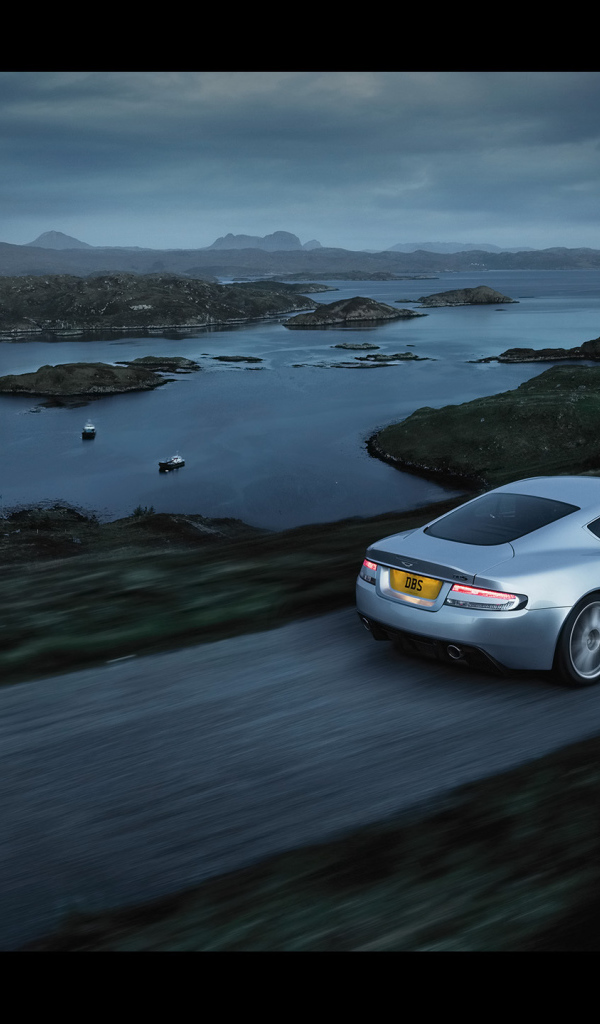 Надежный автомобиль Aston Martin dbs